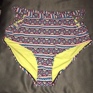 FOREVER 21 PLUS SIZE HIGH WAISTED SWIMBOTTOMS!